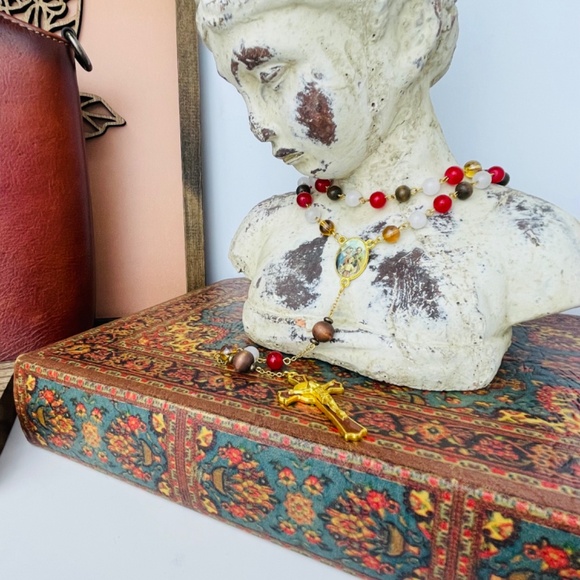 Jesus, Mary, and Joseph! Hand Made Rosaries - Picture 3 of 10